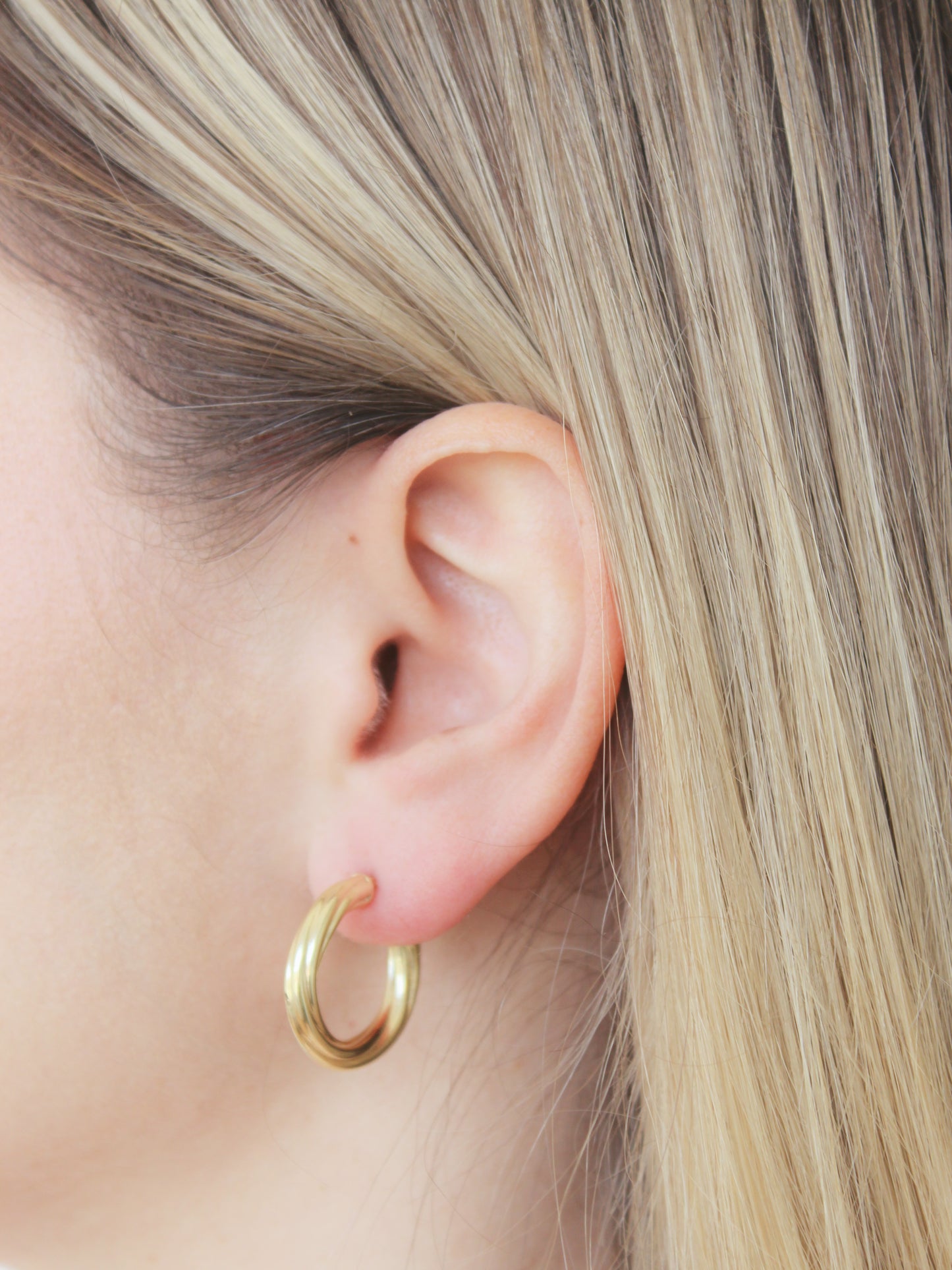 Midi twisted hoops