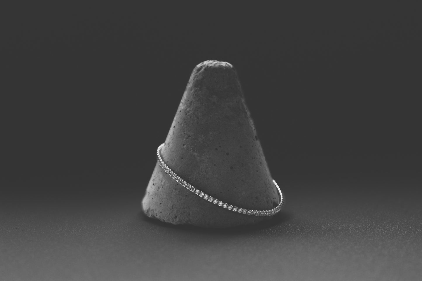 Tennis bracelet