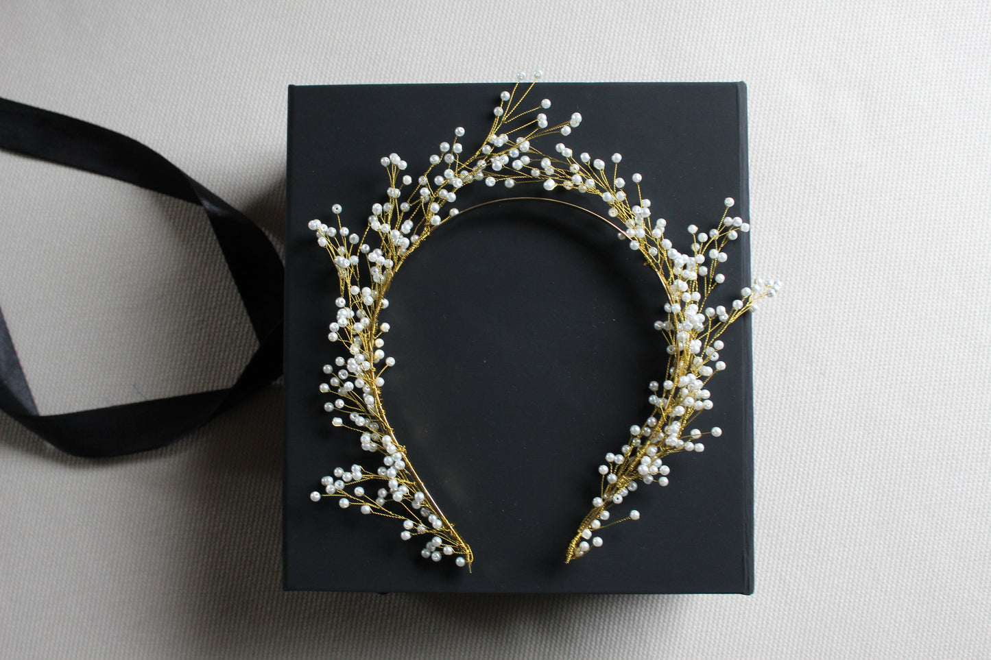Aria Pearl Crown